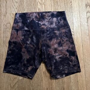 Lululemon Wunder Train High Rise Short